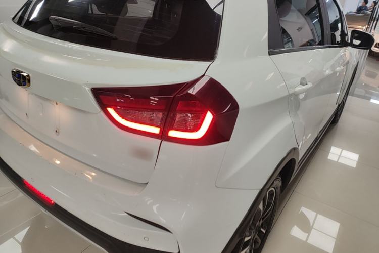 Used Geely Auto Vision X3 2020 1.5L CVT Luxury Model Right Rear Taillight