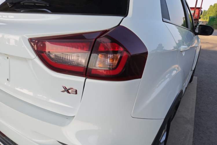 Used Geely Auto Vision X3 2020 1.5L CVT Luxury Model Right Rear Taillight