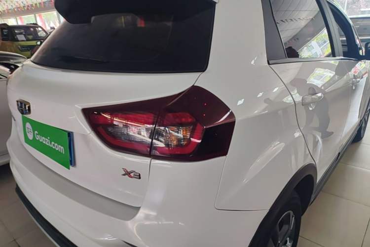 Used Geely Auto Vision X3 2020 1.5L CVT Elite Edition Right Rear Taillight