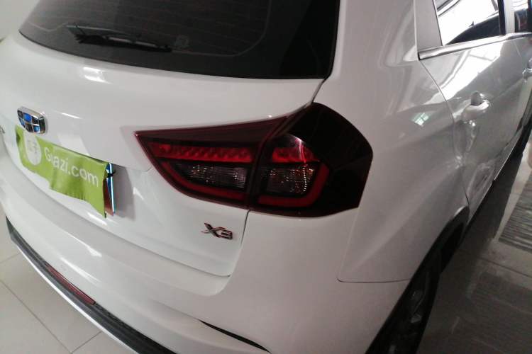 Used Geely Auto Vision X3 2020 1.5L CVT Luxury Model Right Rear Taillight
