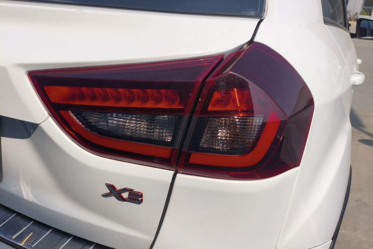 Used Geely Auto Vision X3 2020 1.5L CVT Luxury Model Right Rear Taillight