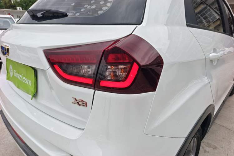 Used Geely Auto Vision X3 2020 1.5L CVT Luxury Model Right Rear Taillight
