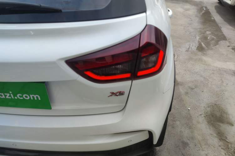 Used Geely Auto Vision X3 2020 1.5L CVT Luxury Model Right Rear Taillight