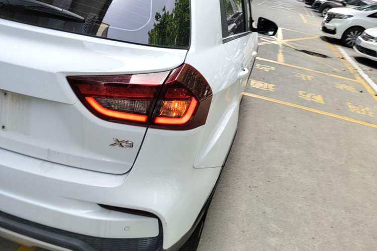 Used Geely Auto Vision X3 2020 1.5L CVT Luxury Model Right Rear Taillight