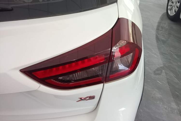 Used Geely Auto Vision X3 2020 1.5L CVT Luxury Model Right Rear Taillight