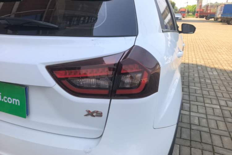 Used Geely Auto Vision X3 2020 1.5L CVT Luxury Model Right Rear Taillight