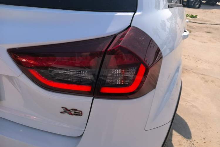 Used Geely Auto Vision X3 2020 1.5L CVT Luxury Model Right Rear Taillight