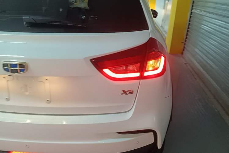 Used Geely Auto Vision X3 2020 1.5L CVT Luxury Model Right Rear Taillight