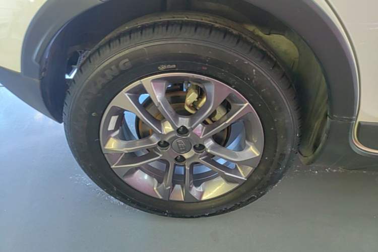 Used Geely Auto Vision X3 2020 1.5L CVT Luxury Model Right Rear Wheel Hub