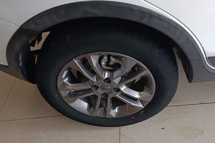 Used Geely Auto Vision X3 2020 1.5L CVT Luxury Model Right Rear Wheel Hub