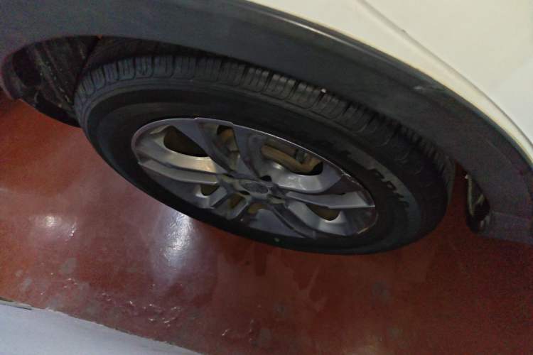 Used Geely Auto Vision X3 2020 1.5L CVT Luxury Model Right Rear Wheel Hub