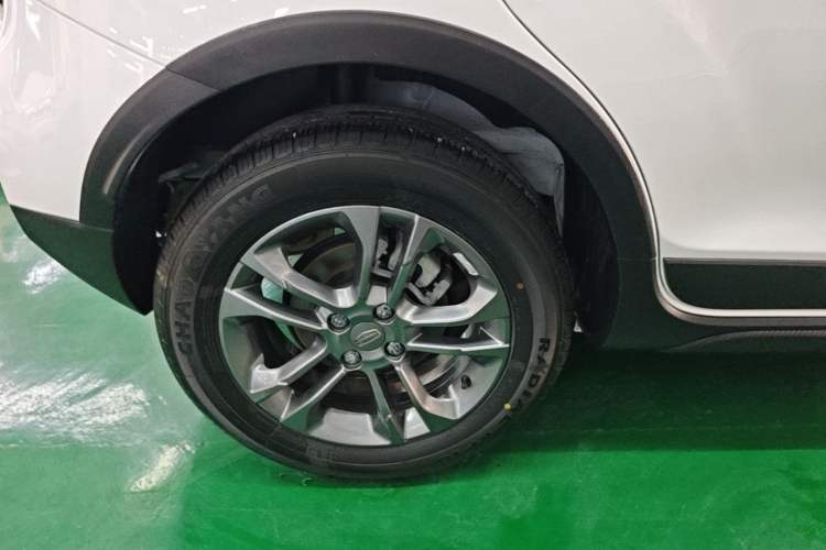 Used Geely Auto Vision X3 2020 1.5L CVT Luxury Model Right Rear Wheel Hub