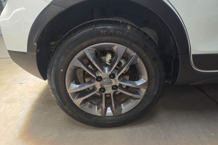 Used Geely Auto Vision X3 2020 1.5L CVT Luxury Model Right Rear Wheel Hub