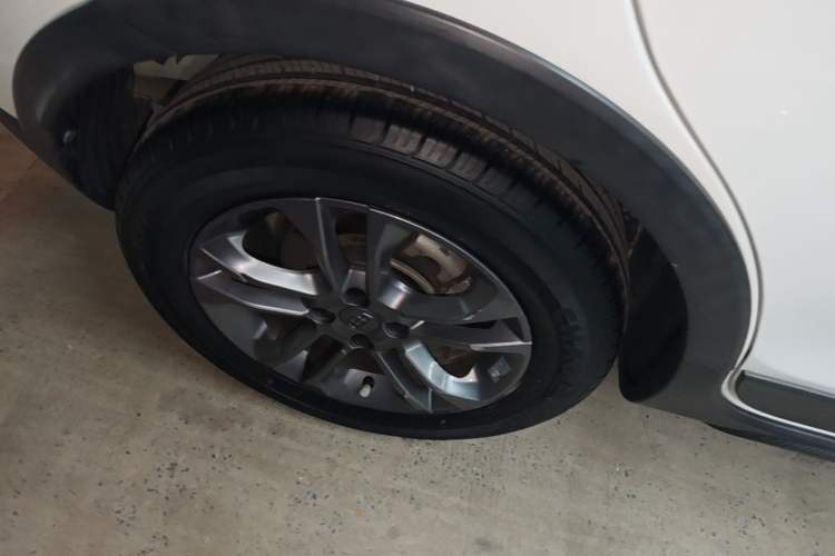 Used Geely Auto Vision X3 2020 1.5L Manual Luxury Edition Right Rear Wheel Hub
