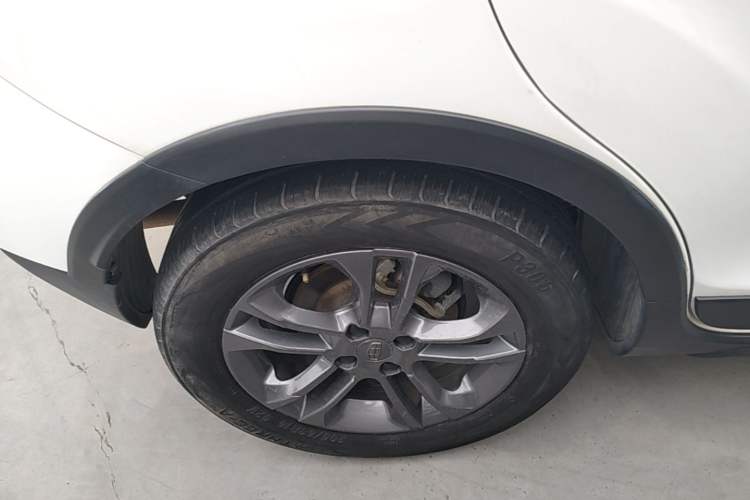 Used Geely Auto Vision X3 2020 1.5L CVT Elite Edition Right Rear Wheel Hub