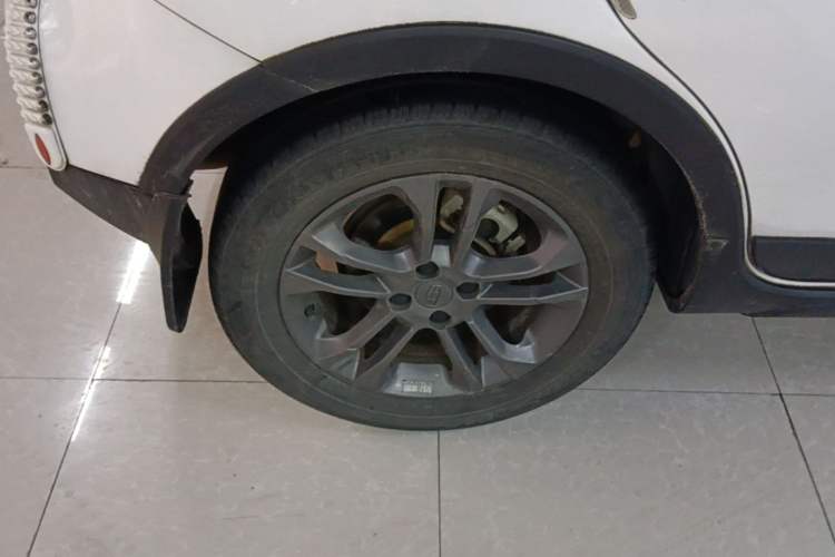 Used Geely Auto Vision X3 2020 1.5L CVT Luxury Model Right Rear Wheel Hub