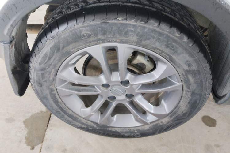 Used Geely Auto Vision X3 2020 1.5L CVT Luxury Model Right Rear Wheel Hub