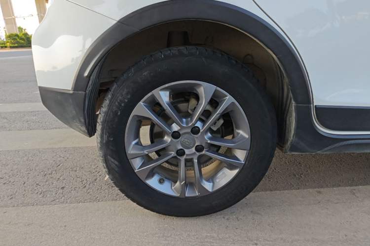 Used Geely Auto Vision X3 2020 1.5L CVT Luxury Model Right Rear Wheel Hub
