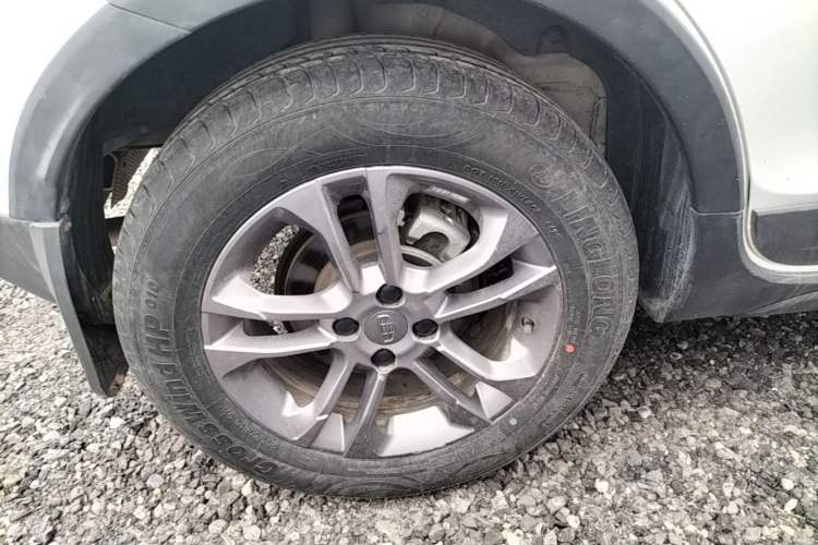 Used Geely Auto Vision X3 2020 1.5L CVT Luxury Model Right Rear Wheel Hub