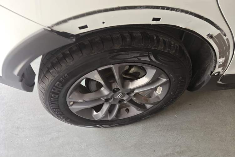 Used Geely Auto Vision X3 2020 1.5L CVT Luxury Model Right Rear Wheel Hub