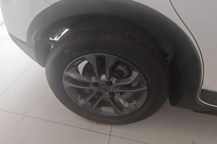 Used Geely Auto Vision X3 2020 1.5L CVT Luxury Model Right Rear Wheel Hub