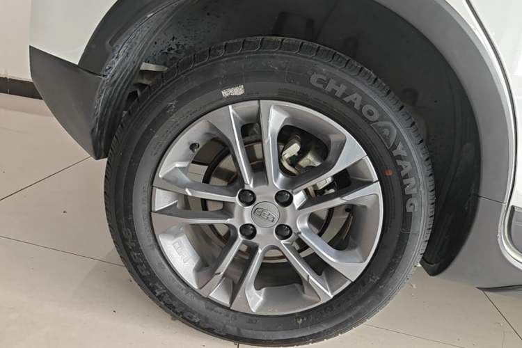 Used Geely Auto Vision X3 2020 1.5L CVT Luxury Model Right Rear Wheel Hub