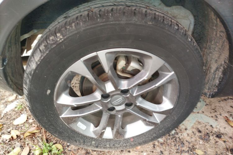Used Geely Auto Vision X3 2020 1.5L CVT Luxury Model Right Rear Wheel Hub