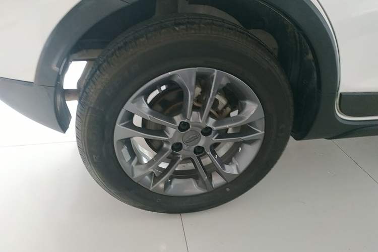 Used Geely Auto Vision X3 2020 1.5L CVT Luxury Model Right Rear Wheel Hub