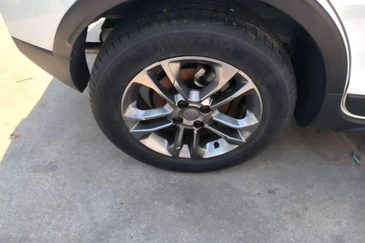 Used Geely Auto Vision X3 2020 1.5L CVT Luxury Model Right Rear Wheel Hub
