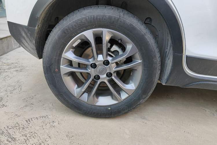 Used Geely Auto Vision X3 2020 1.5L CVT Luxury Model Right Rear Wheel Hub
