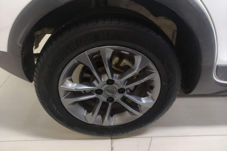Used Geely Auto Vision X3 2020 1.5L Manual Elite Edition Right Rear Wheel Hub