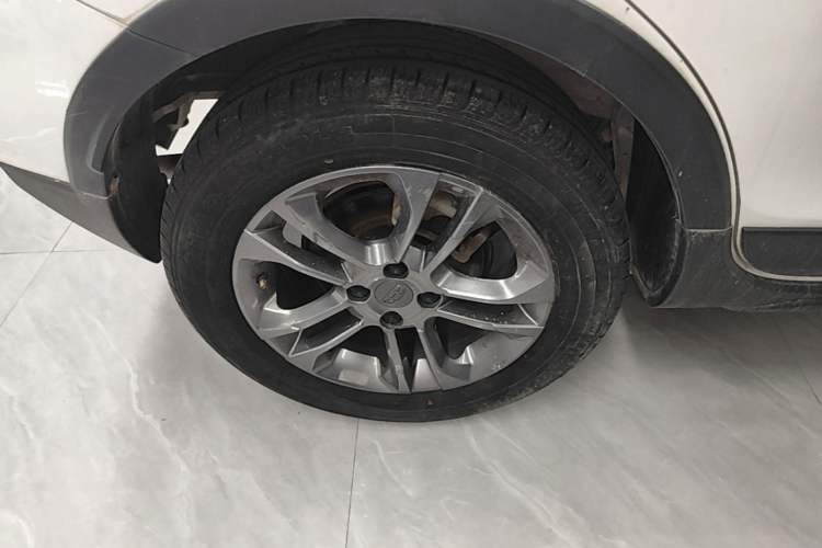 Used Geely Auto Vision X3 2020 1.5L Manual Elite Edition Right Rear Wheel Hub