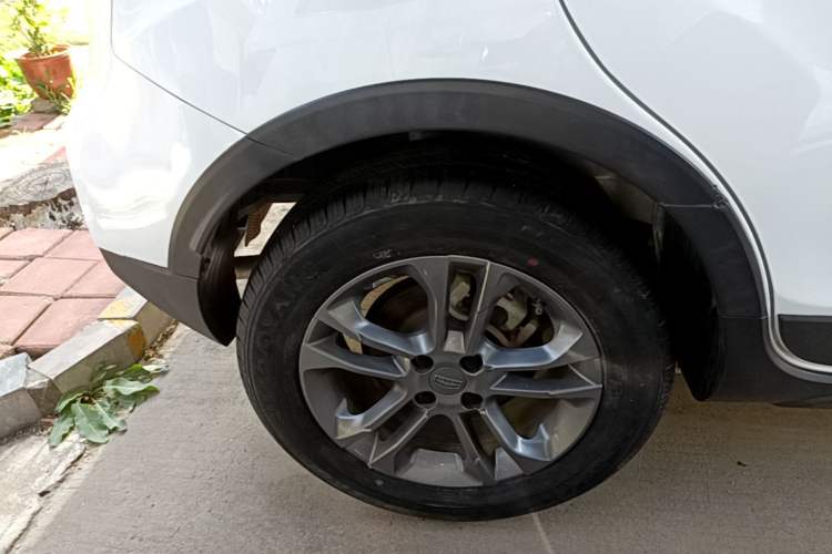 Used Geely Auto Vision X3 2020 1.5L Manual Elite Edition Right Rear Wheel Hub