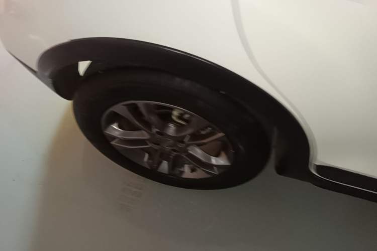 Used Geely Auto Vision X3 2020 1.5L CVT Luxury Model Right Rear Wheel Hub
