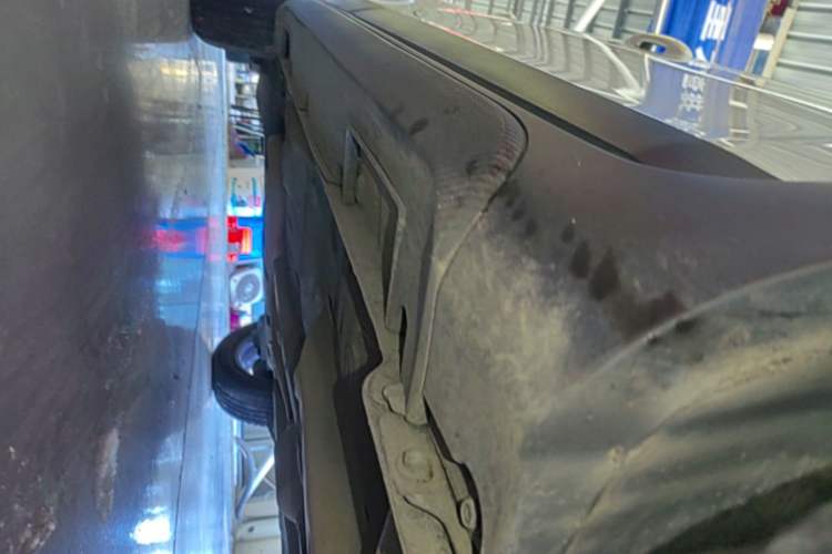 Used Geely Auto Vision X3 2020 1.5L CVT Luxury Model Right Side Sill