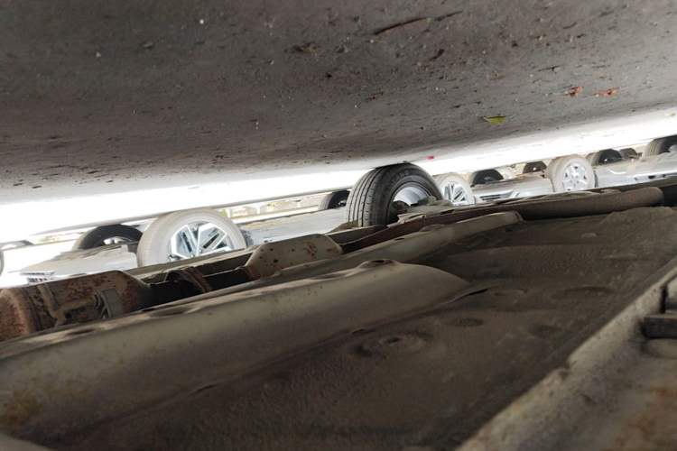 Used Geely Auto Vision X3 2020 1.5L CVT Elite Edition Right Side Sill