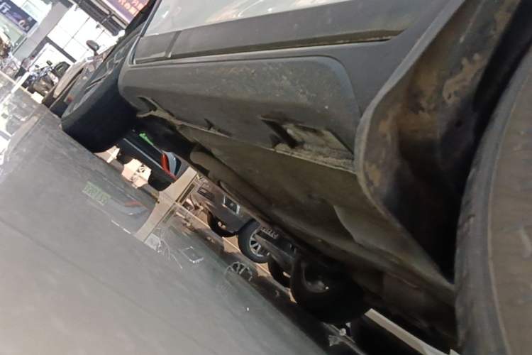 Used Geely Auto Vision X3 2020 1.5L CVT Luxury Model Right Side Sill
