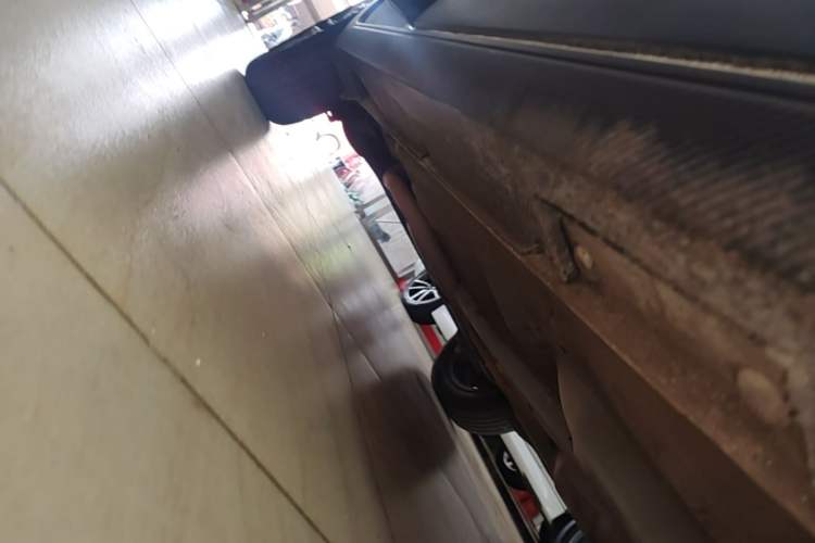 Used Geely Auto Vision X3 2020 1.5L CVT Elite Edition Right Side Sill