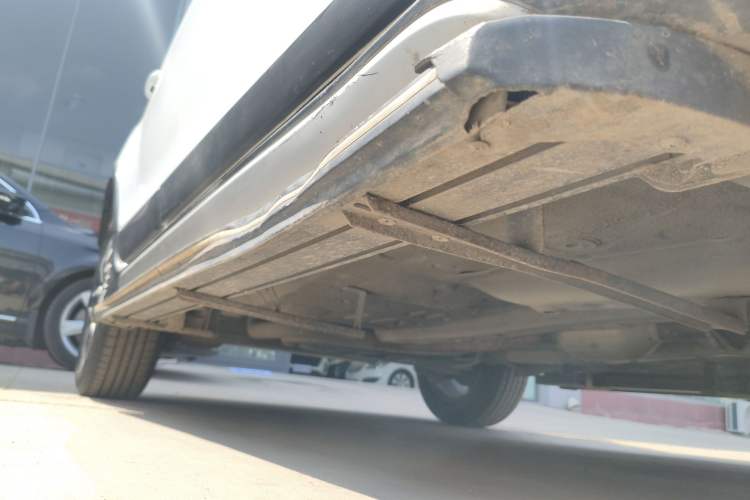 Used Geely Auto Vision X3 2020 1.5L CVT Luxury Model Right Side Sill