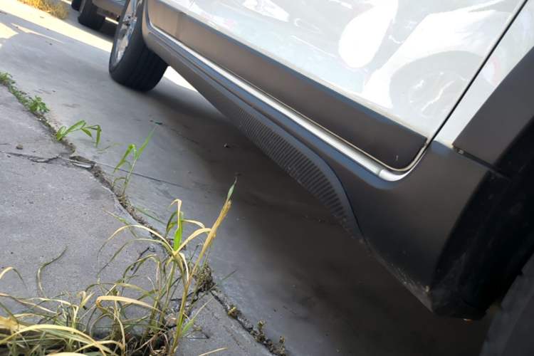 Used Geely Auto Vision X3 2020 1.5L CVT Luxury Model Right Side Sill