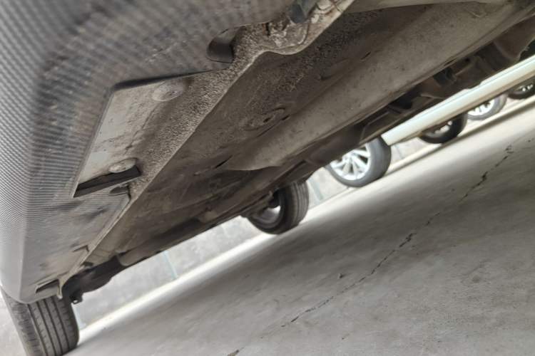 Used Geely Auto Vision X3 2020 1.5L Manual Happiness Edition Right Side Sill
