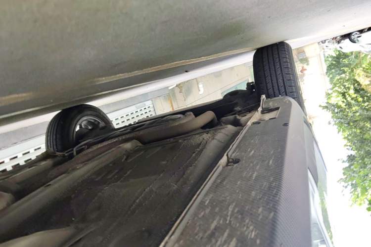Used Geely Auto Vision X3 2020 1.5L CVT Luxury Model Right Side Sill
