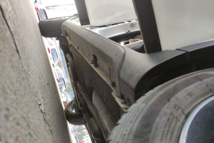 Used Geely Auto Vision X3 2020 1.5L CVT Luxury Model Right Side Sill