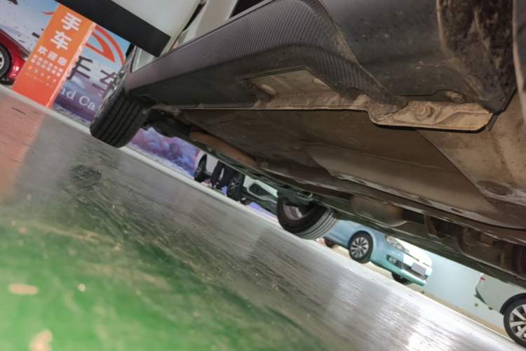Used Geely Auto Vision X3 2020 1.5L CVT Elite Edition Right Side Sill