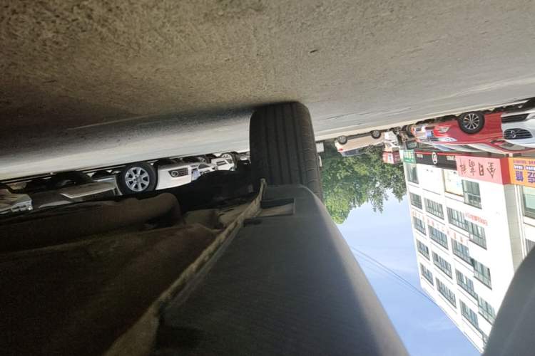 Used Geely Auto Vision X3 2020 1.5L CVT Elite Edition Right Side Sill