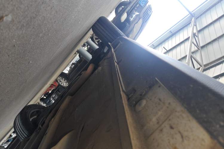 Used Geely Auto Vision X3 2020 1.5L Manual Elite Edition Right Side Sill