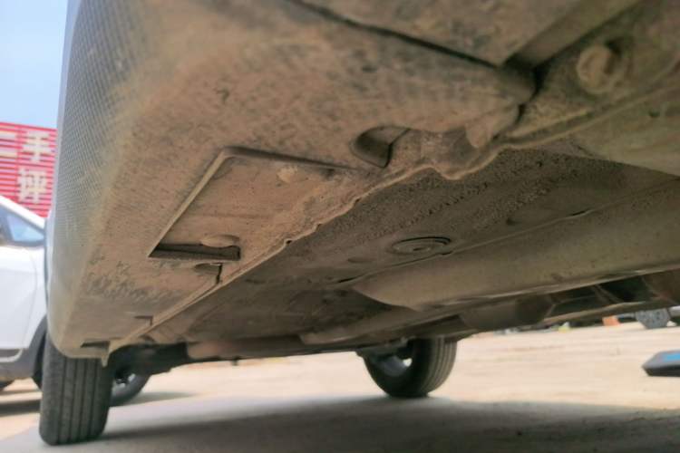 Used Geely Auto Vision X3 2020 1.5L CVT Luxury Model Right Side Sill