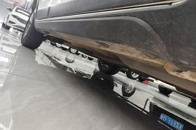 Used Geely Auto Vision X3 2020 1.5L Manual Elite Edition Right Side Sill