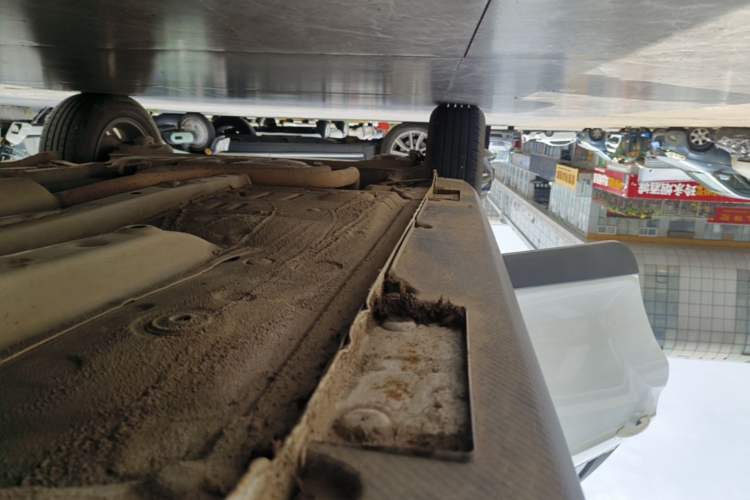 Used Geely Auto Vision X3 2020 1.5L CVT Elite Edition Right Side Sill