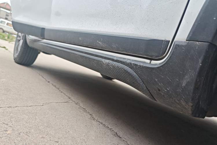 Used Geely Auto Vision X3 2020 1.5L CVT Luxury Model Right Side Sill